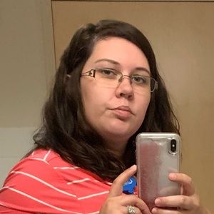 Meet your Posher, Michele